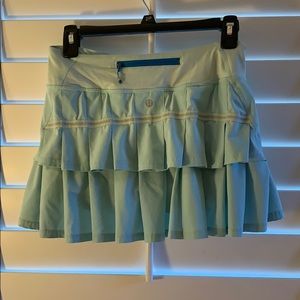 Light blue lulu lemon golf/tennis skirt
